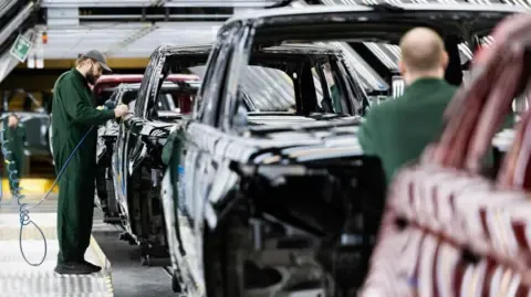JLR Vendor Network Workers Allegedly Instructed to Register for Universal Credit, Union States